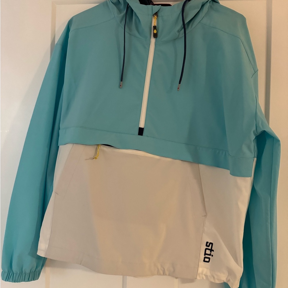 Women’s Stio CFS anorak